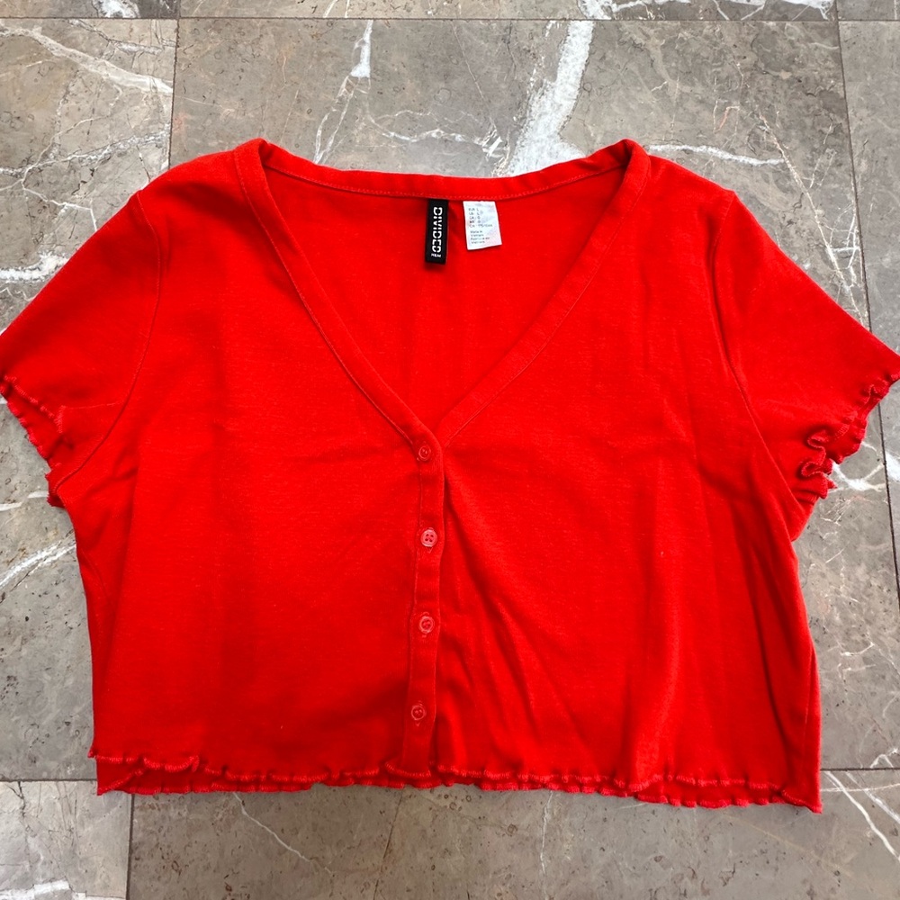 H&M: Button-front Crop Top